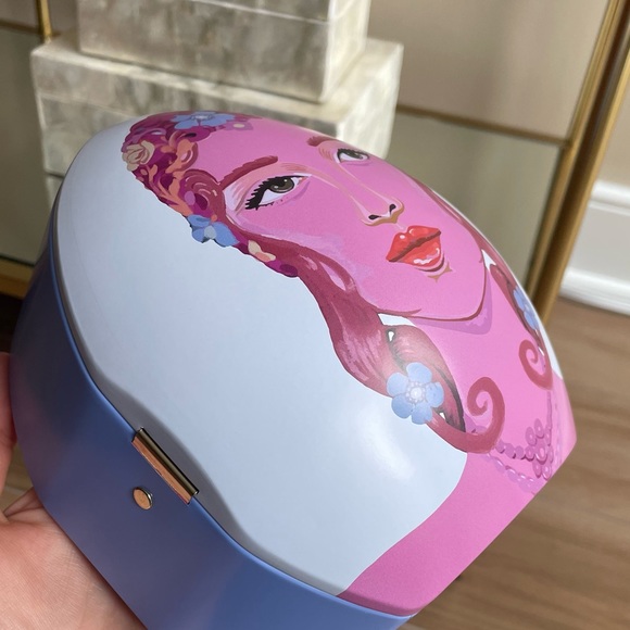 Drunk Elephant Collector’s Tin - Picture 5 of 5